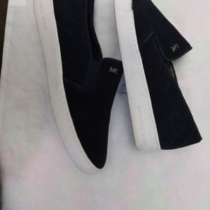 Michael Kors suede and quilted fashion sneakers. Navy blue